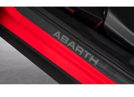 PROTECTOR DE ZOCALO ABARTH
